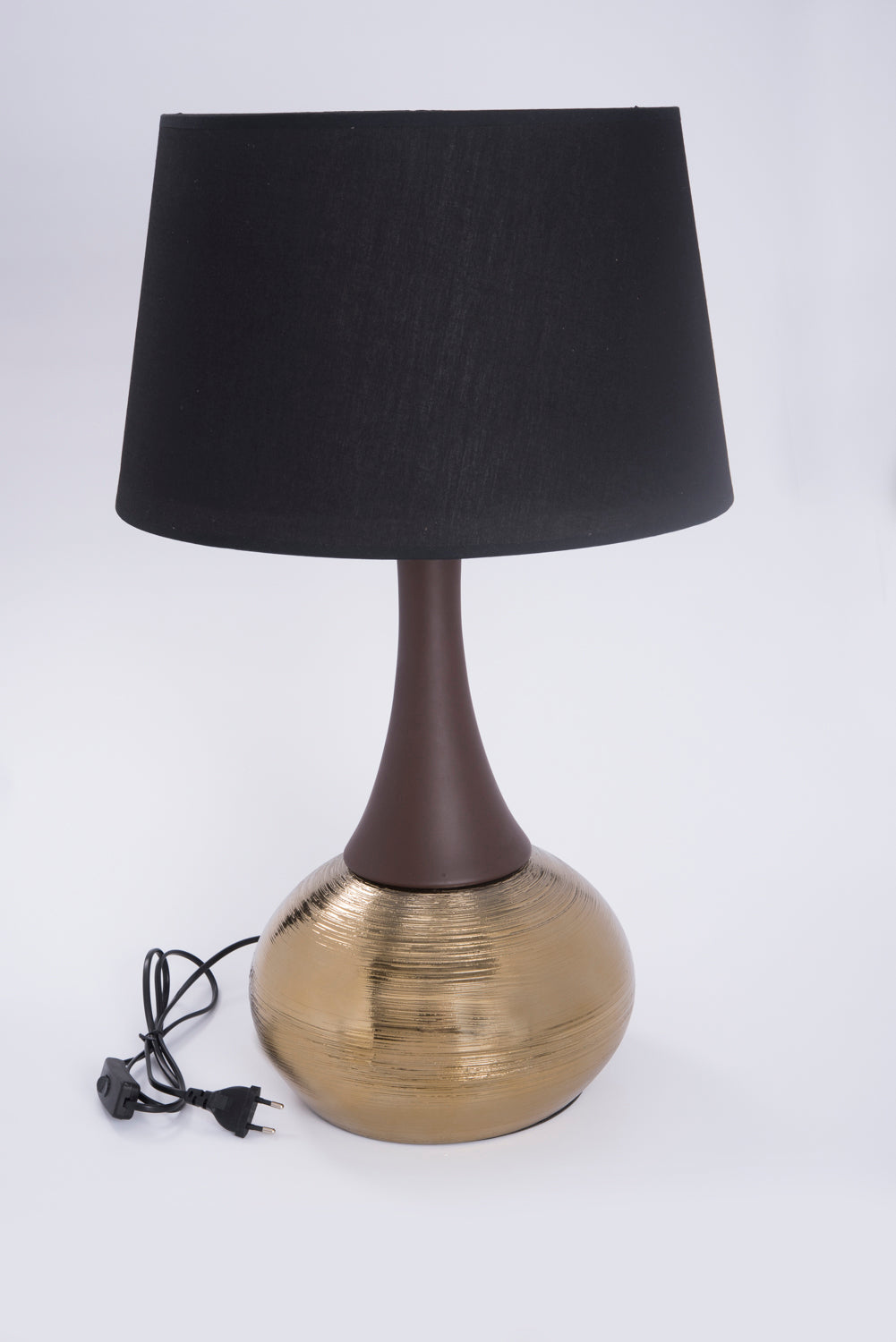 Tischlampe „Josefine“ mit schwarzem Leinen-Lampenschirm & gold-brauner Porzellanbase | Urban Lifestyle