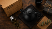 Vatertagsgeschenk Teeliebhaber – schwarze Porzellan-Teekanne Kopenhagen mit Edelstahl-Teefilter