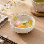 Bild in der Galerie öffnen: Porzellanschale "Momiji" gelb Lotuswurzel Design - 11cm