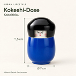 Bild in der Galerie öffnen: Maße der Kokeshi-Dose in Kobaltblau: Höhe mit Deckel 11,5 cm, Durchmesser 7 cm