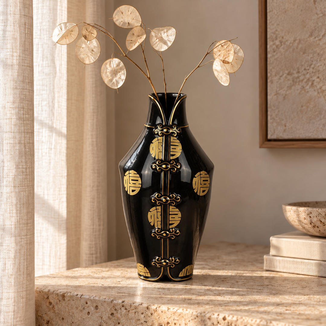 Porzellanvase Schwarz und Gold – Wohnbeispiel trockenblumen